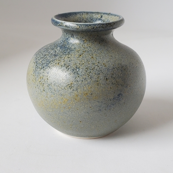 Studio Pottery Vase by Tom Dendy of The Contented Cat Pottery Kelowna, BC - Picture 5 of 9